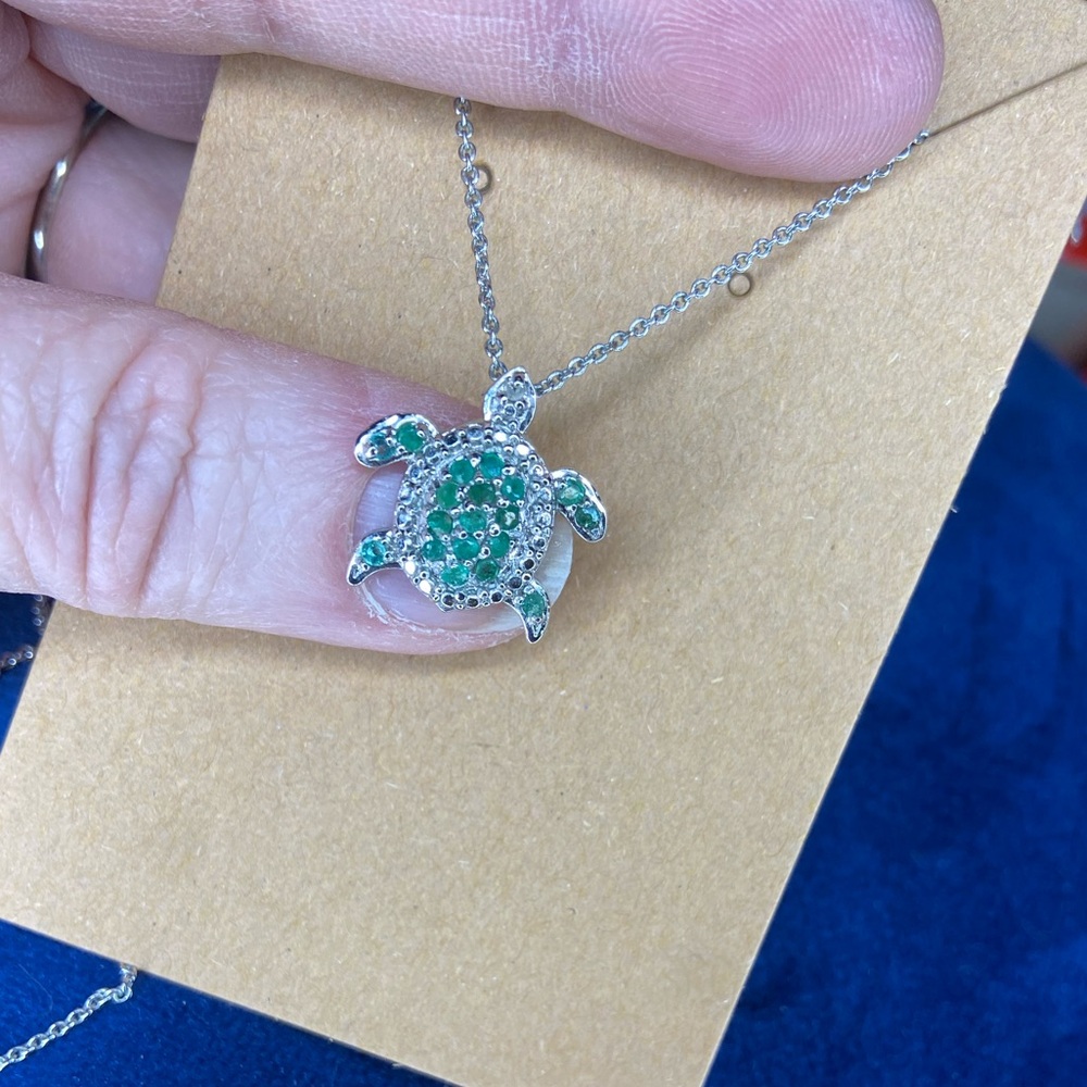 Genuine Emerald Sterling Silver 18 Inch Turtle Necklace - Picture 3 of 10